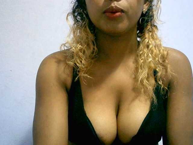 BelliBellaha live cam on BongaCams