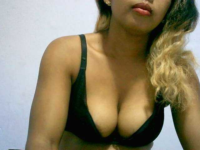 BelliBellaha live cam on BongaCams