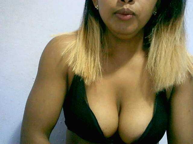 BelliBellaha live cam on BongaCams