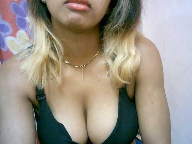 BelliBellaha live cam on BongaCams