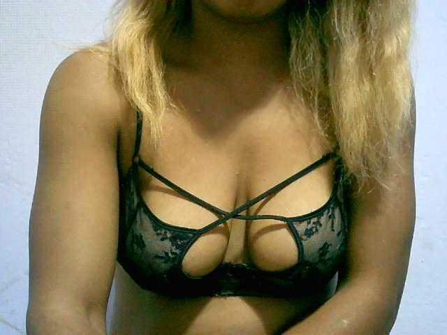 BelliBellaha live cam on BongaCams