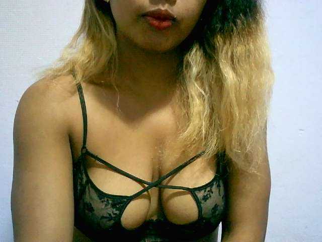BelliBellaha live cam preview