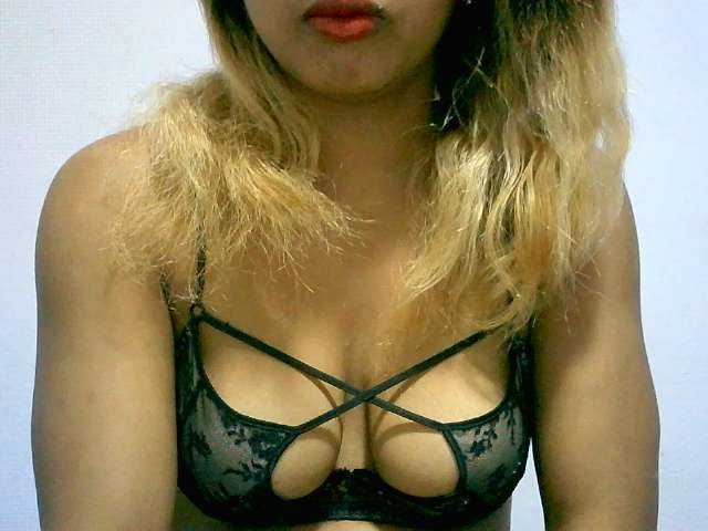 BelliBellaha live cam on BongaCams