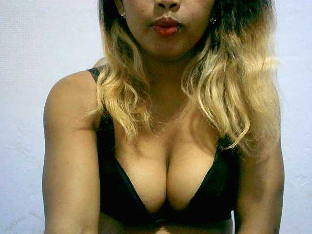 BelliBellaha live cam on BongaCams