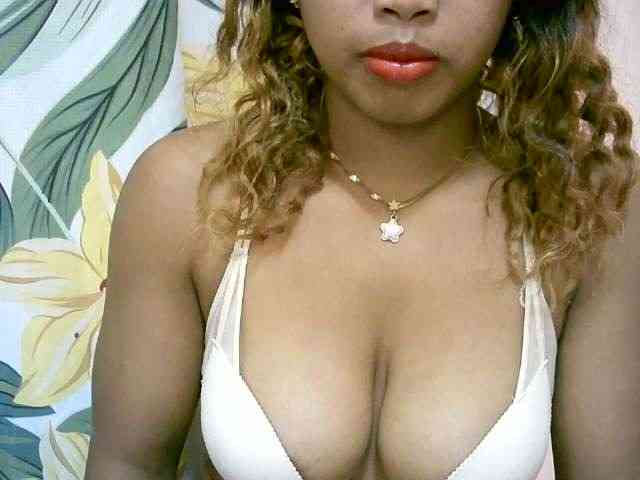 BelliBellaha webcam