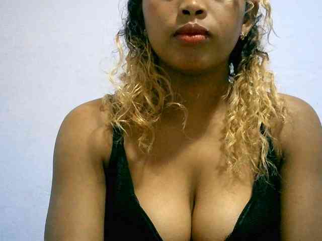 BelliBellaha webcam
