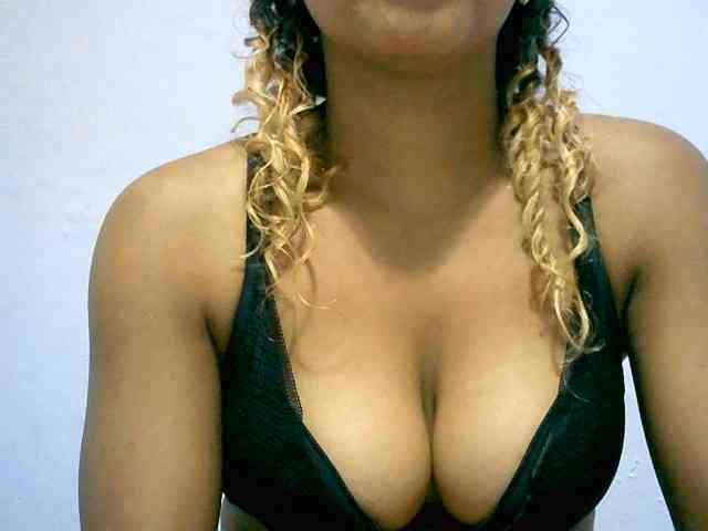 BelliBellaha webcam