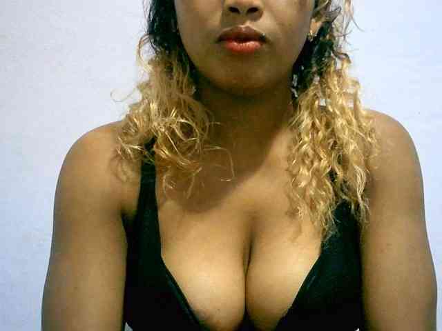 BelliBellaha webcam