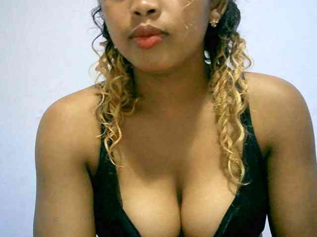 BelliBellaha webcam