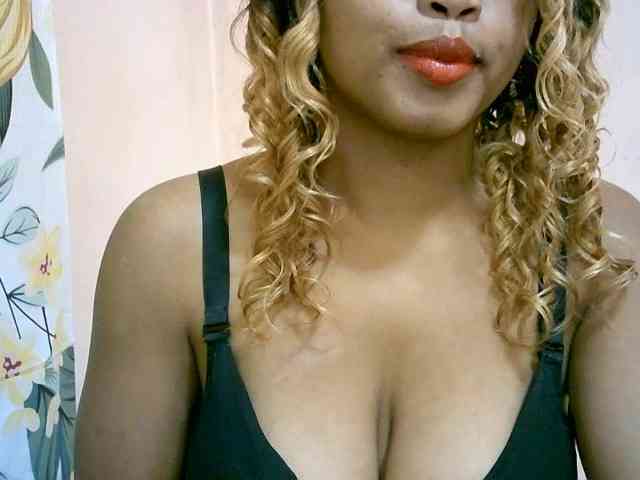 BelliBellaha Live Webcam on BongaCams