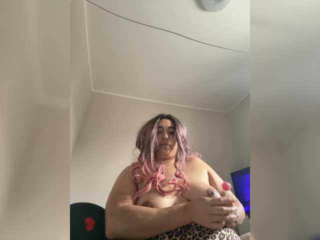 Picara-09's BongaCams show and profile