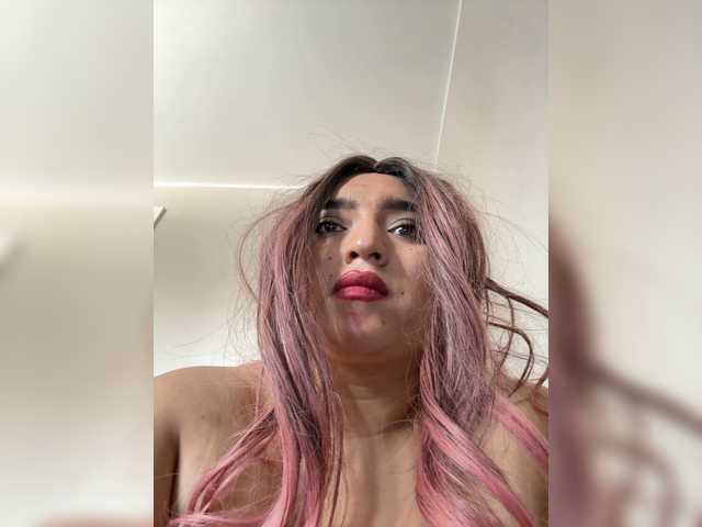 Picara-09's BongaCams show and profile