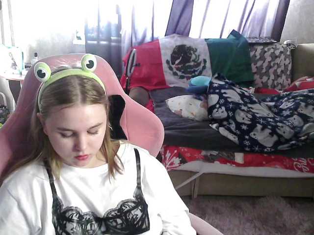 Ariana-May's BongaCams show and profile