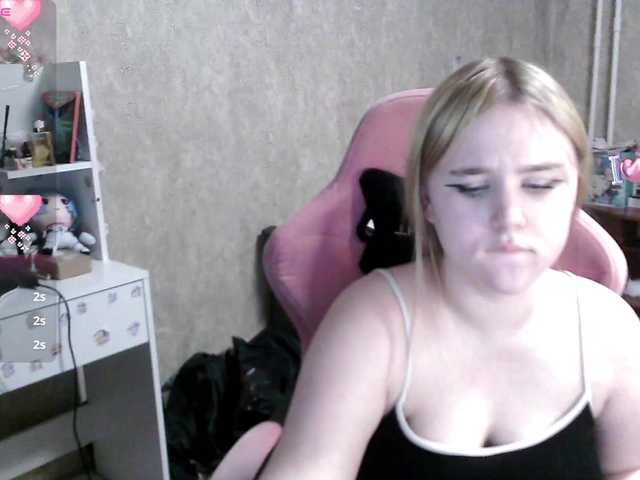 Ariana-May's BongaCams show and profile