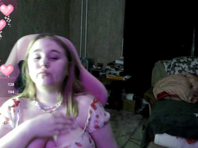 Ariana-May's BongaCams show and profile