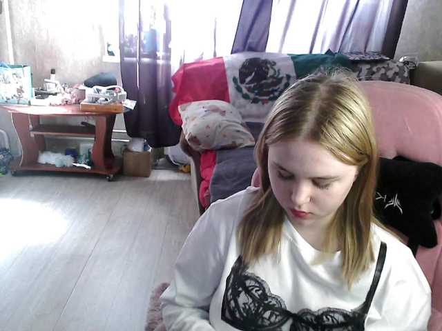 Ariana-May's BongaCams show and profile