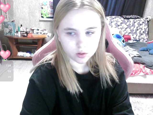 Ariana-May's BongaCams show and profile