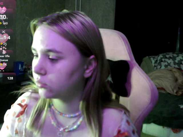 Ariana-May's BongaCams show and profile