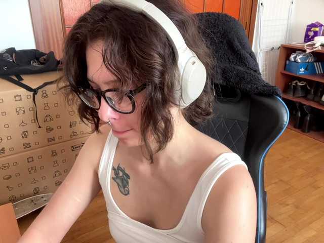 PlushPoutX live cam on BongaCams