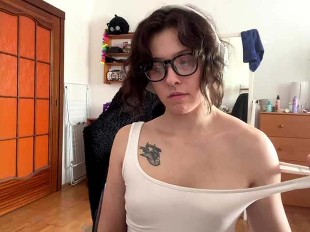 PlushPoutX live cam on BongaCams