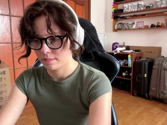 PlushPoutX live cam on BongaCams