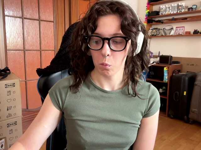 PlushPoutX live cam on BongaCams