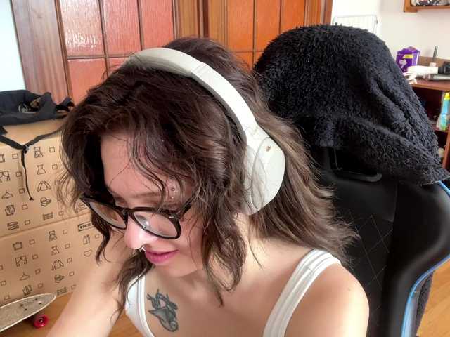 PlushPoutX live cam on BongaCams