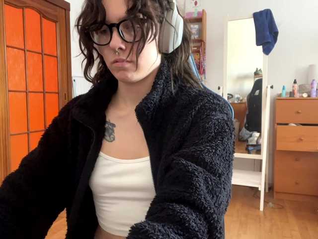 PlushPoutX live cam on BongaCams