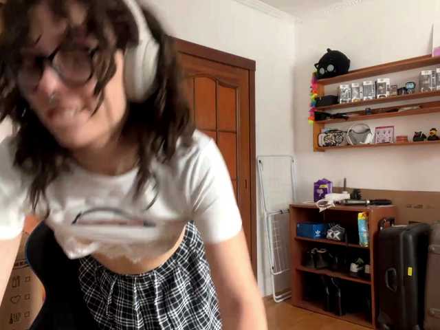 PlushPoutX live cam on BongaCams