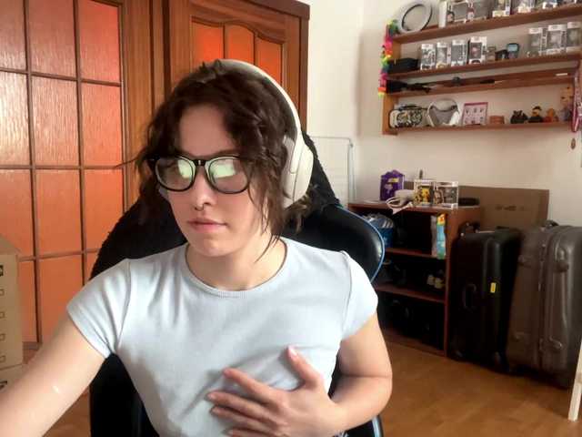 PlushPoutX live cam on BongaCams
