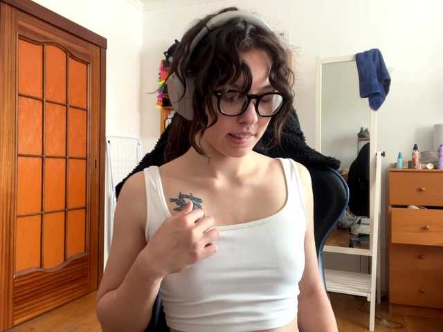 PlushPoutX live cam on BongaCams