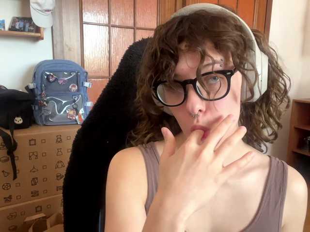  PlushPoutX chat room