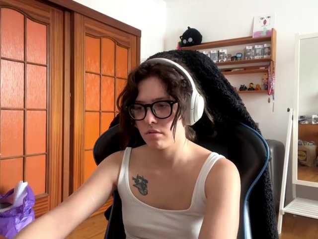 PlushPoutX live cam on BongaCams
