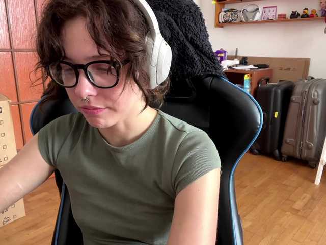 PlushPoutX live cam on BongaCams