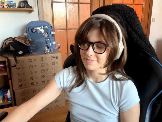  PlushPoutX chat room