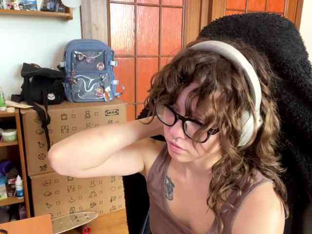 PlushPoutX webcam