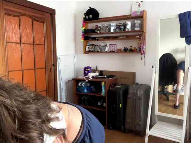 PlushPoutX webcam