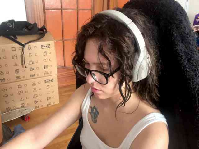 PlushPoutX webcam