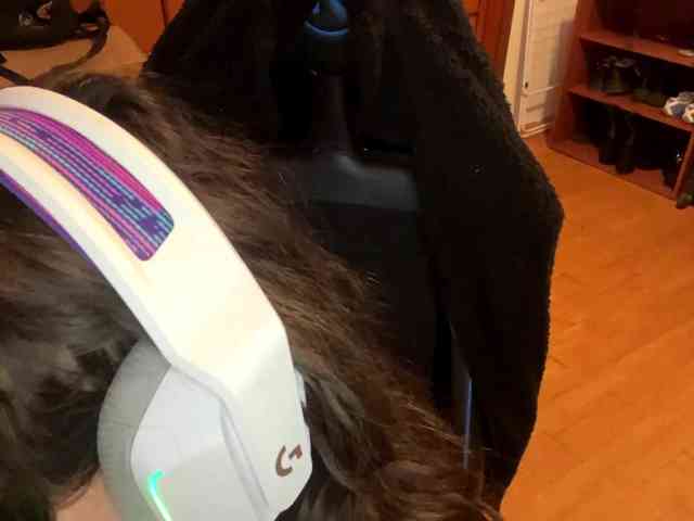 PlushPoutX webcam