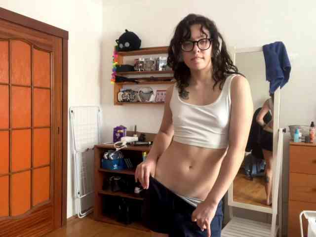 PlushPoutX webcam