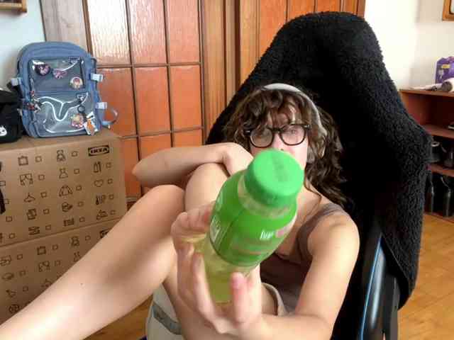 PlushPoutX webcam