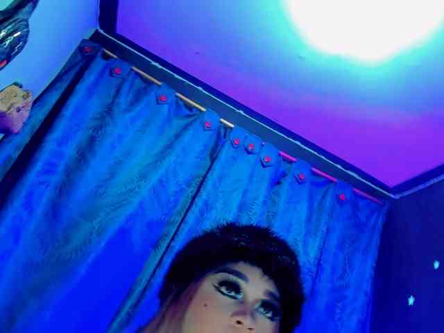 CristallGill Live Webcam on BongaCams