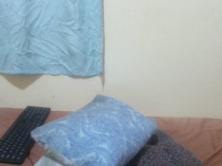 Naughtyher's Live Webcam