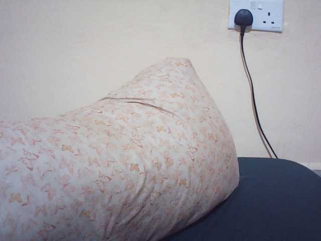 Naughtyher live cam on BongaCams
