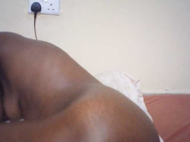 Naughtyher, en directo ahora en BongaCams