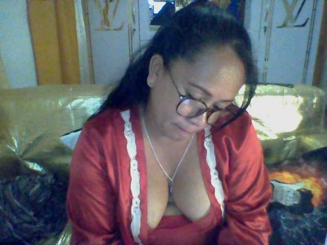 Myrahsexy live cam on BongaCams