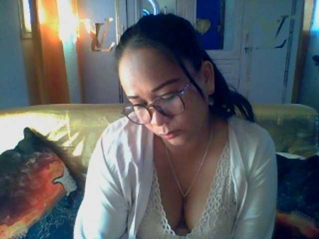 Myrahsexy live cam on BongaCams
