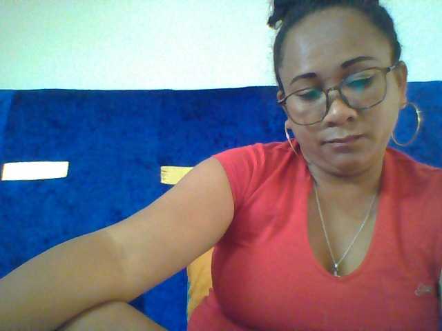 Myrahsexy live cam on BongaCams