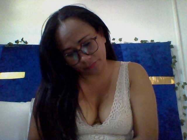 Myrahsexy live cam on BongaCams