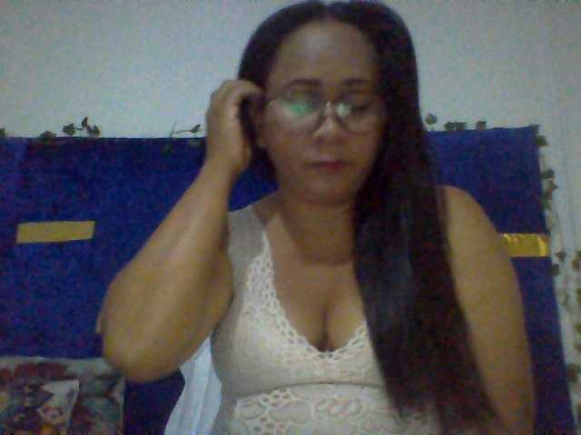 Myrahsexy live cam on BongaCams
